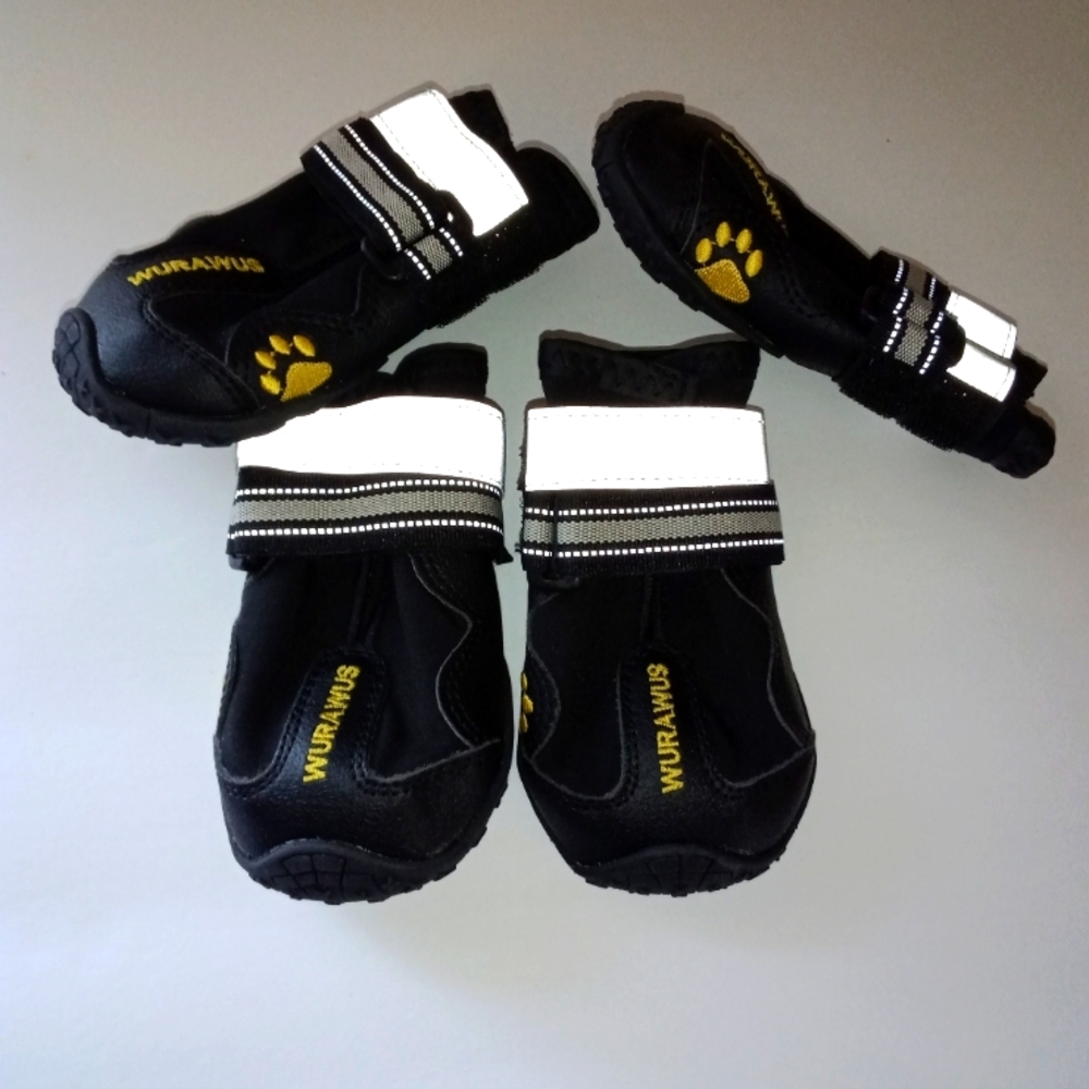 Warawus dog boots size 6 REFLECTIVE. Waterproof, weather proof